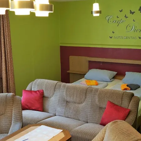 Ferienhaussiedlung Am Chossewitzer * Friedland (Brandenburg)