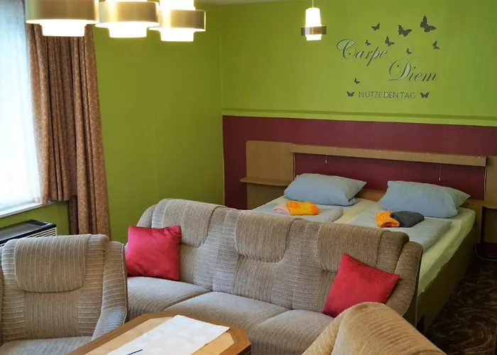 Ferienhaussiedlung Am Chossewitzer * Friedland (Brandenburg)